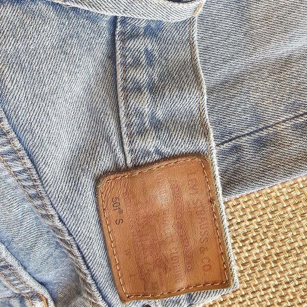 Leviās 501 Skinny Jeans Distressed Light Wash Button Fly W26 L28 - Picture 3 of 8